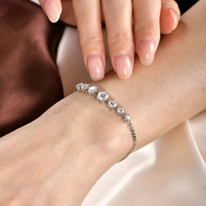 7-Stone Moissanite Claw Bracelet | 925 Sterling Silver | Diamonds Grace