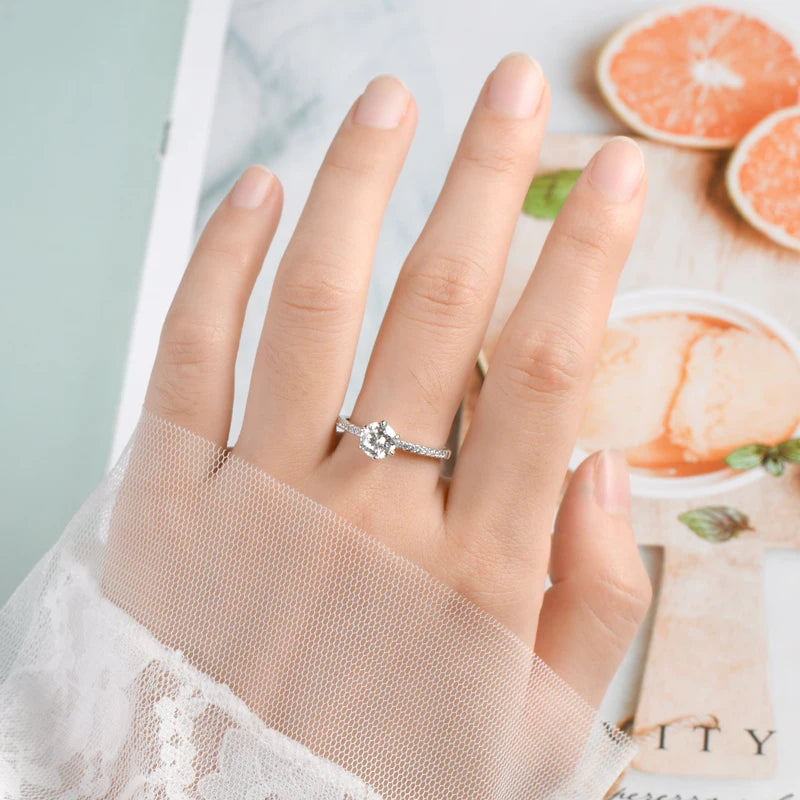 Round Cut Moissanite Engagement Ring 1ct D Color VVS | 925 Silver | Diamonds Grace
